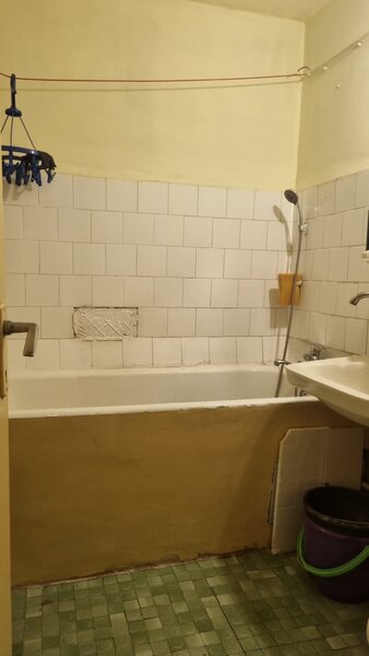 Berceni, Statia Savinesti.